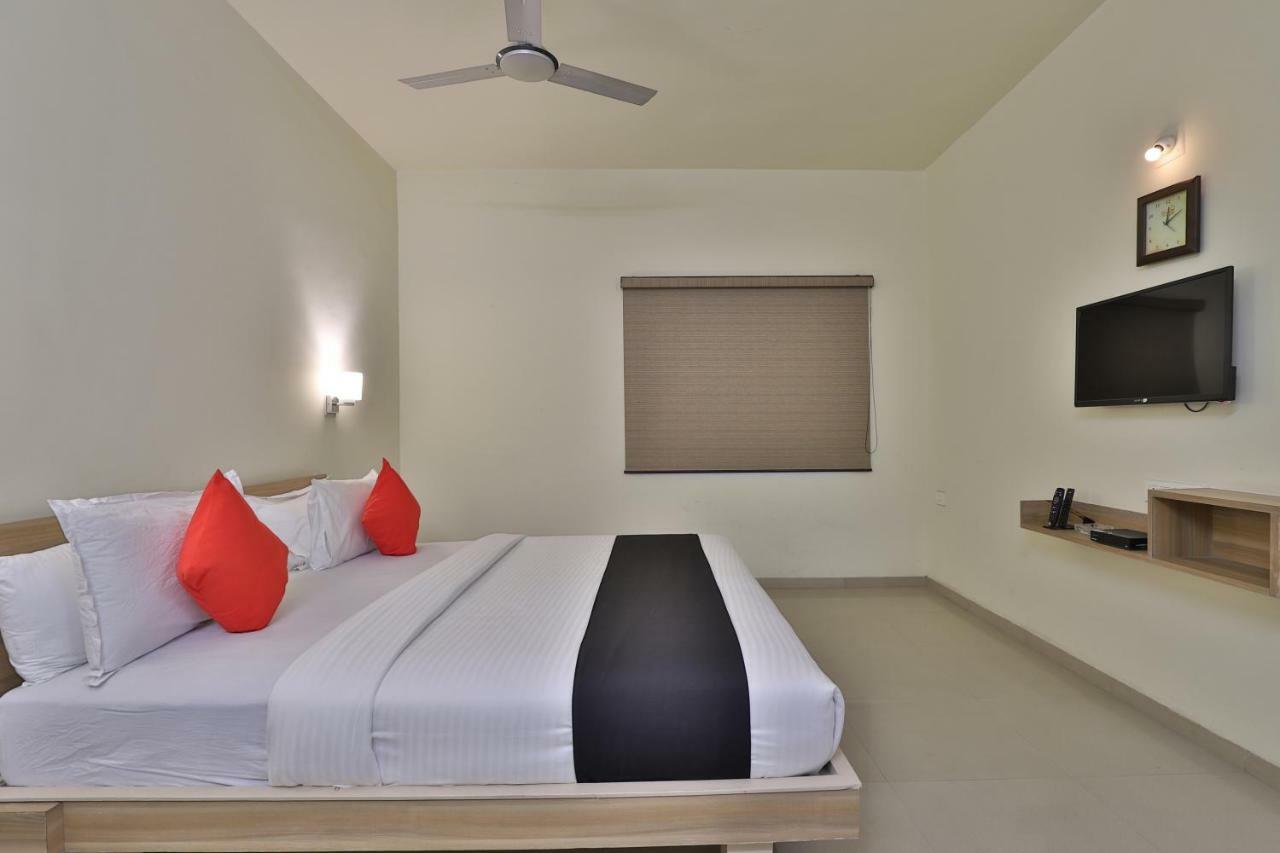Capital O 47284 Atithi Resort Bharuch Exterior foto